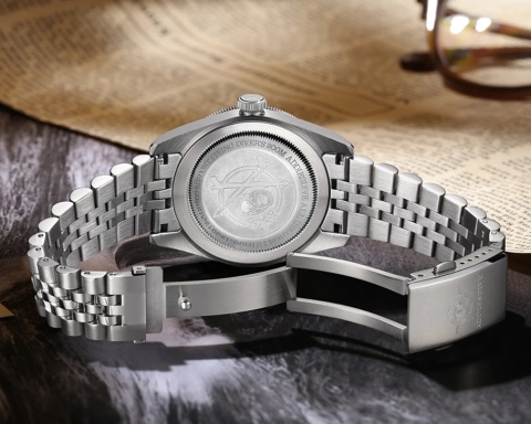 Zegarek kwarcowy Addiesdive 2044 | Pepsi 20 Bar GMT Zegarek kwarcowy Addiesdive 2044 | Pepsi 20 Bar GMT